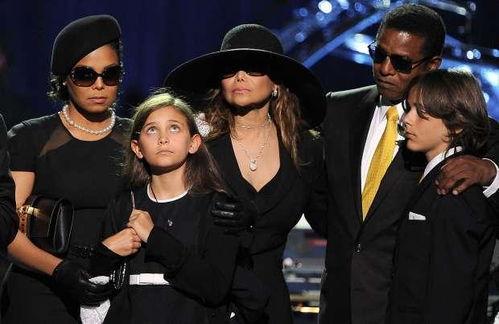 迈克勒德家的女儿们 第四季,第四季：青春成长与家庭纠葛的交织  第3张